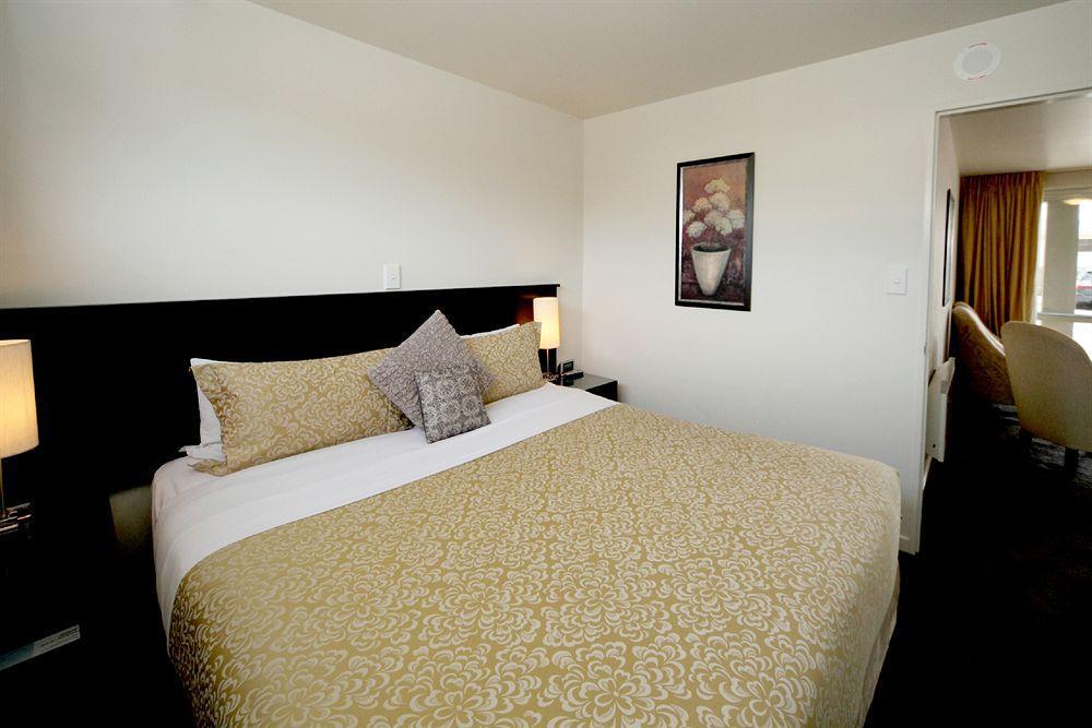 Salerno Motel Apartments Christchurch Dış mekan fotoğraf A room at the hotel