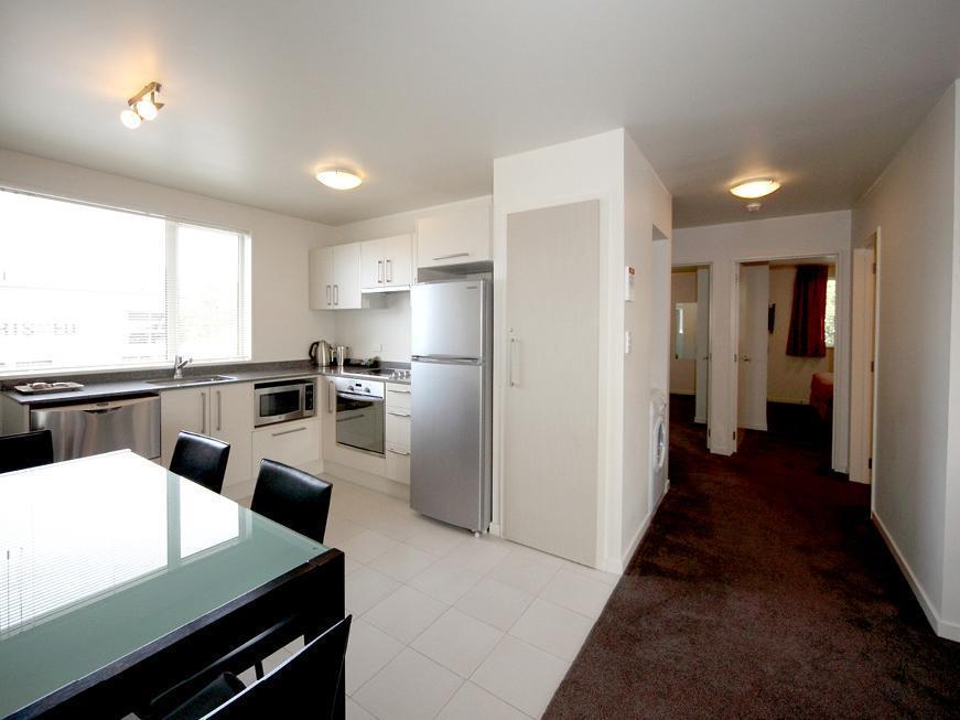 Salerno Motel Apartments Christchurch Dış mekan fotoğraf A typical apartment at the University of Canterbury