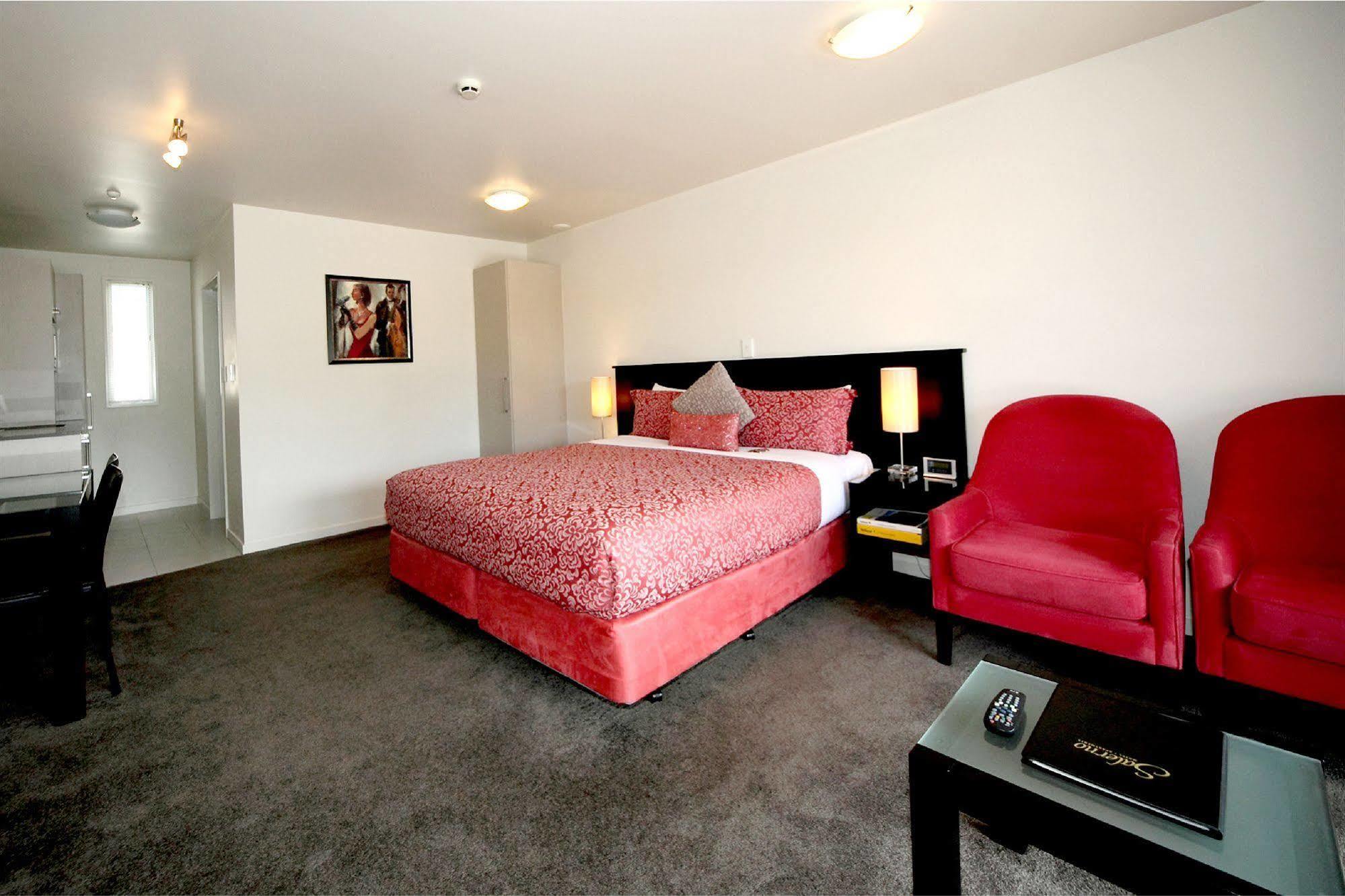 Salerno Motel Apartments Christchurch Dış mekan fotoğraf A room at the hotel