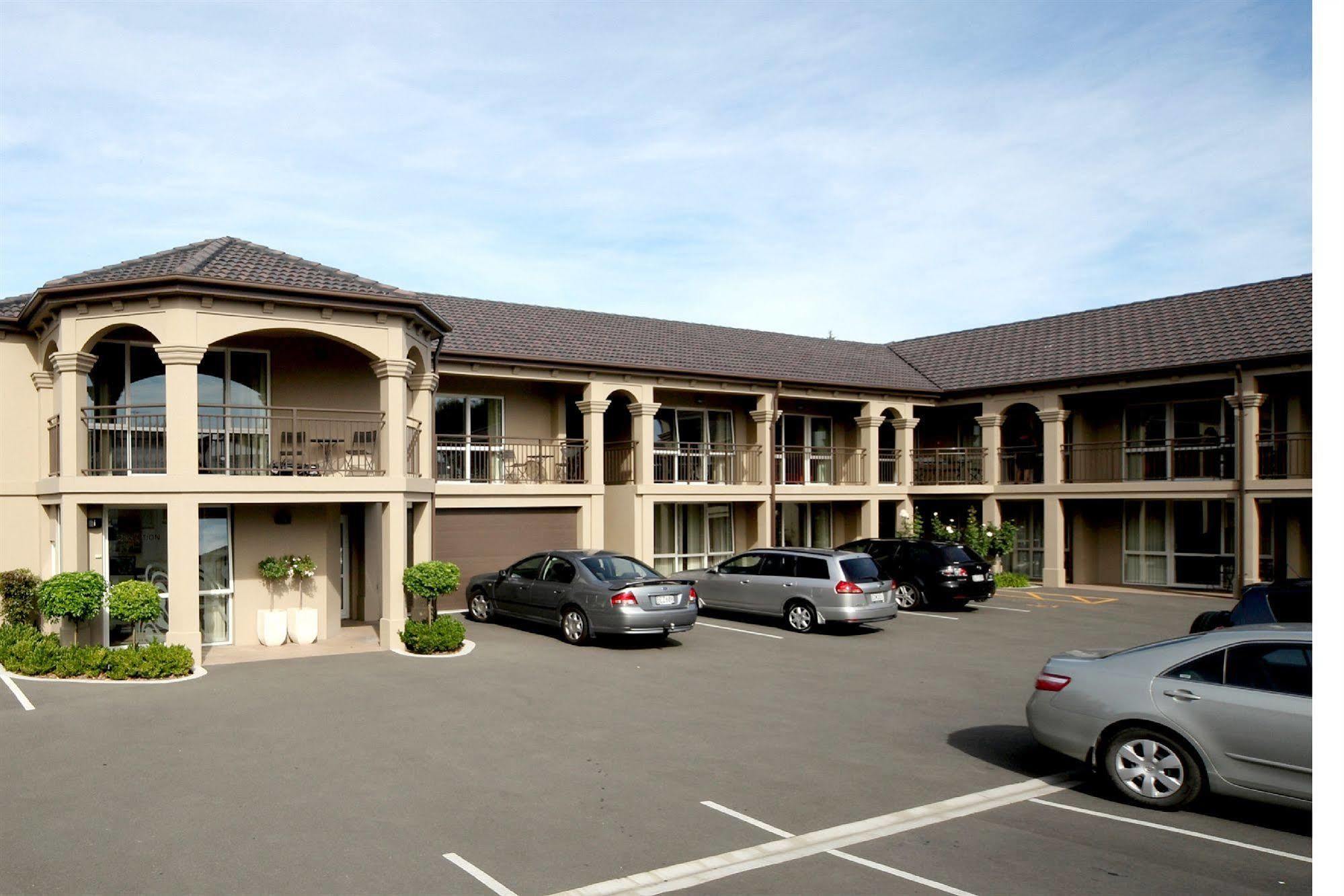 Salerno Motel Apartments Christchurch Dış mekan fotoğraf The Inn at the Opera