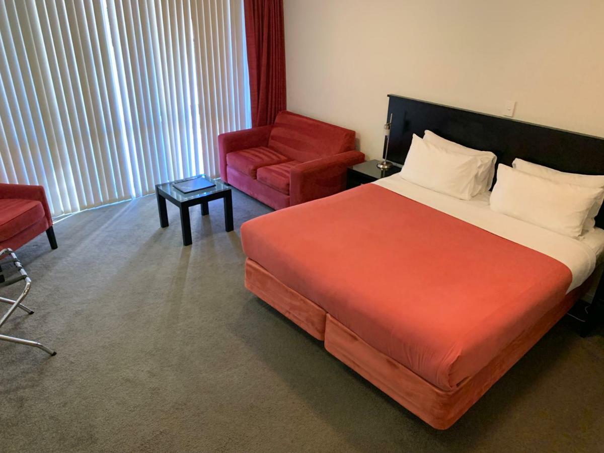 Salerno Motel Apartments Christchurch Dış mekan fotoğraf A room at the hotel