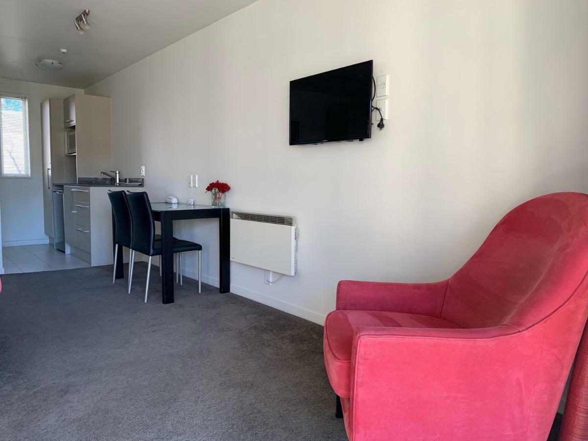 Salerno Motel Apartments Christchurch Dış mekan fotoğraf A studio apartment in New Zealand