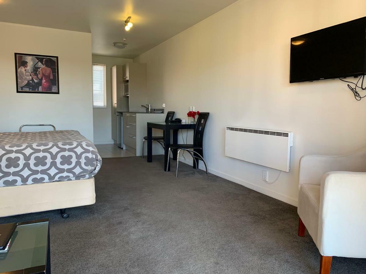 Salerno Motel Apartments Christchurch Dış mekan fotoğraf A studio apartment in New Zealand